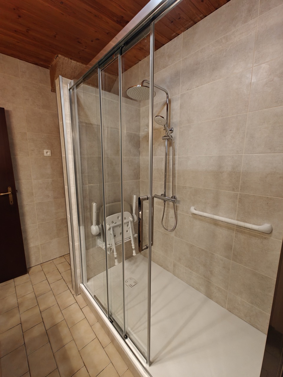 Salle de bain adapt&eacute;e &mdash; Solutions Concept